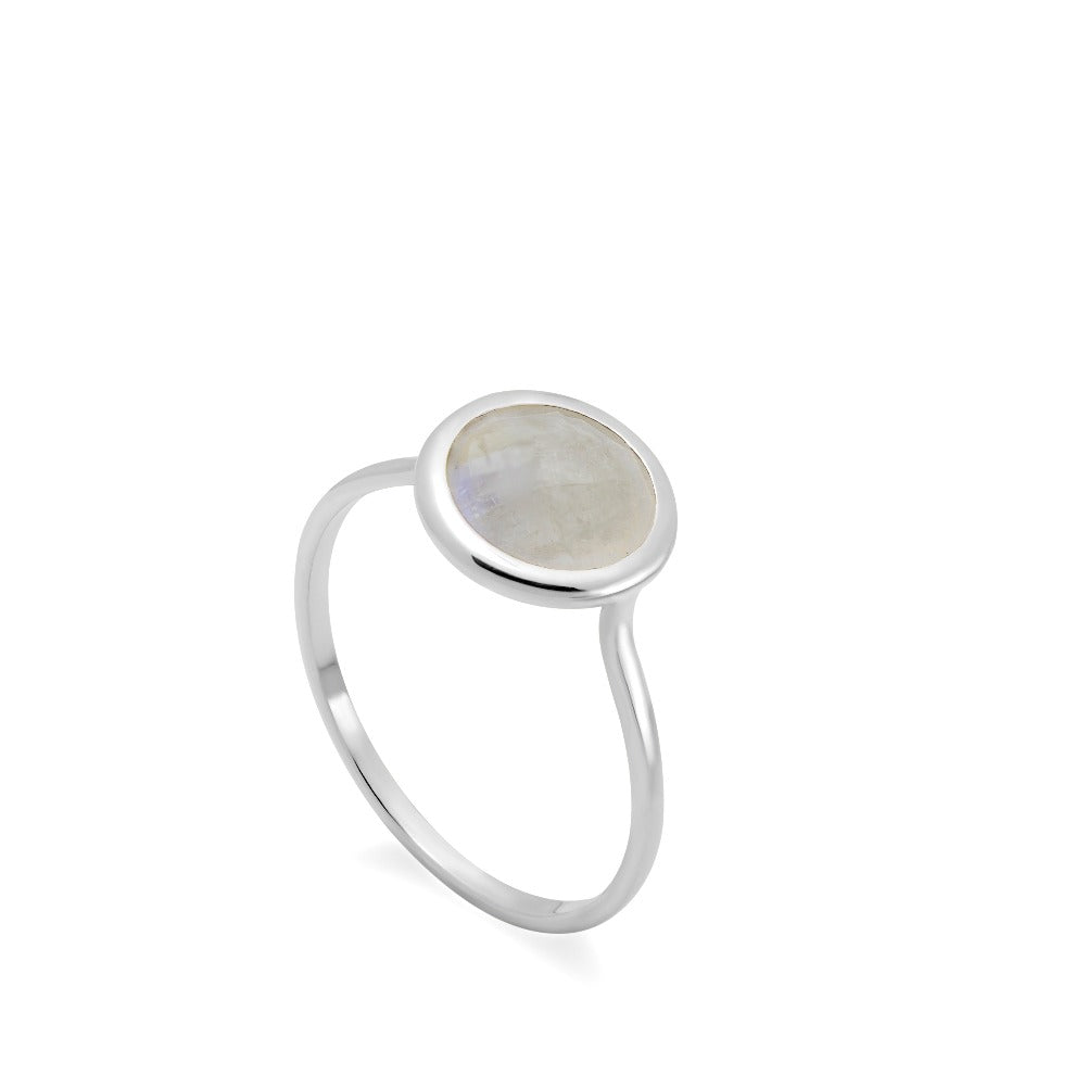 Moonstone Ring 8mm in 14K Gold