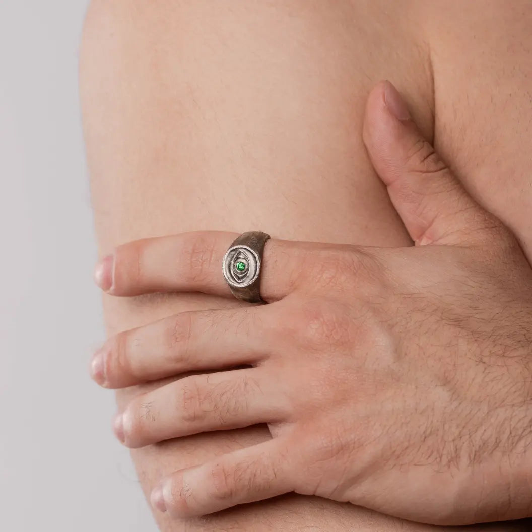Eye Ring Emerald Oxidized Silver 925