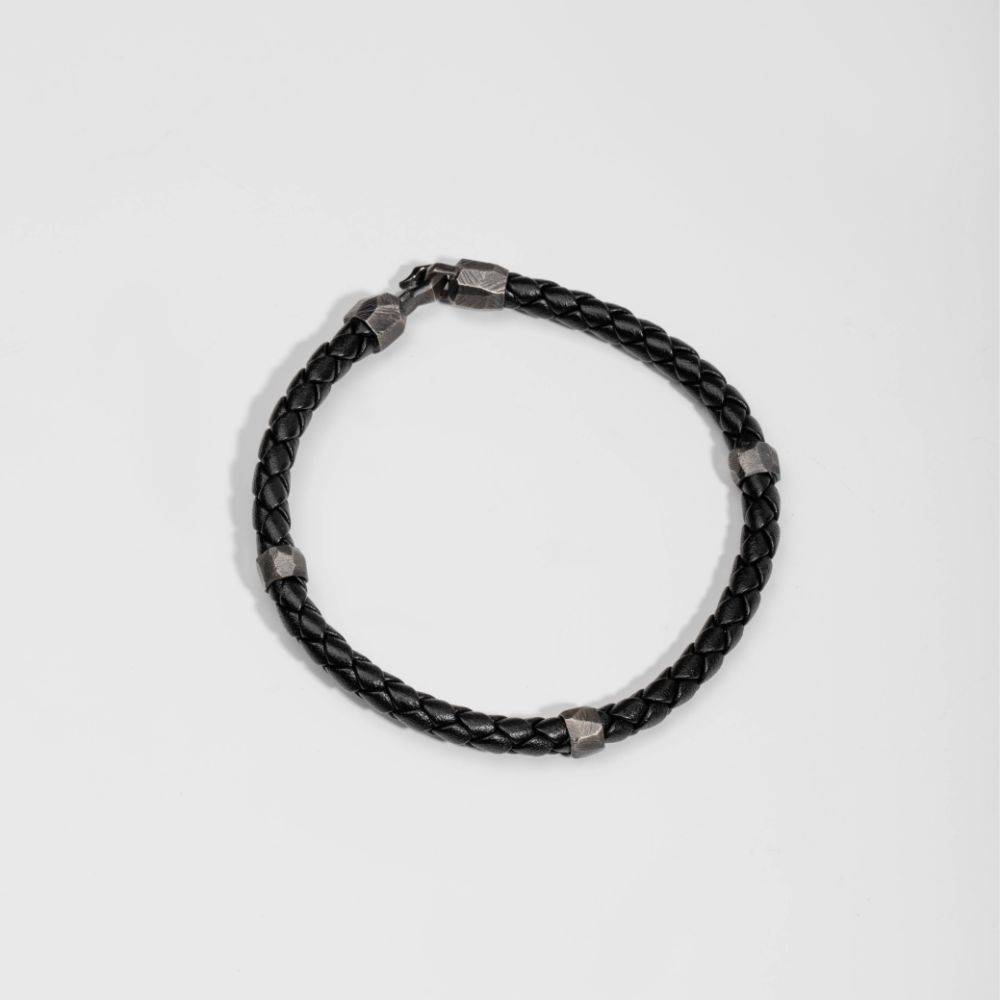 Silver black leather bracelet men with braid leather and oxidized sterling silver elements, elegant men's jewelry, 20 cm length.