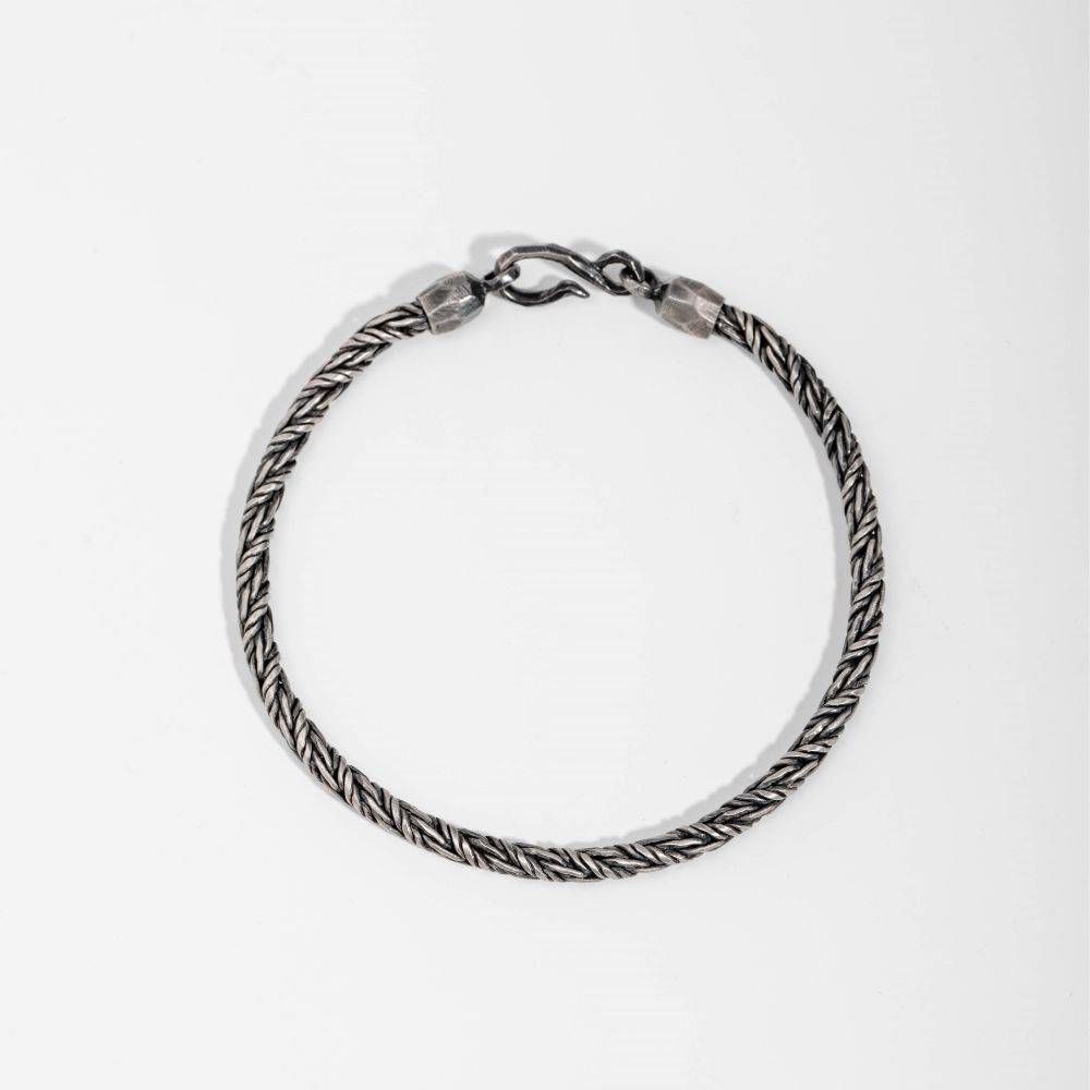 Oxidized silver men's bracelet with unique handmade chain and clasp, ideal gift for husband, featuring 925 sterling silver.