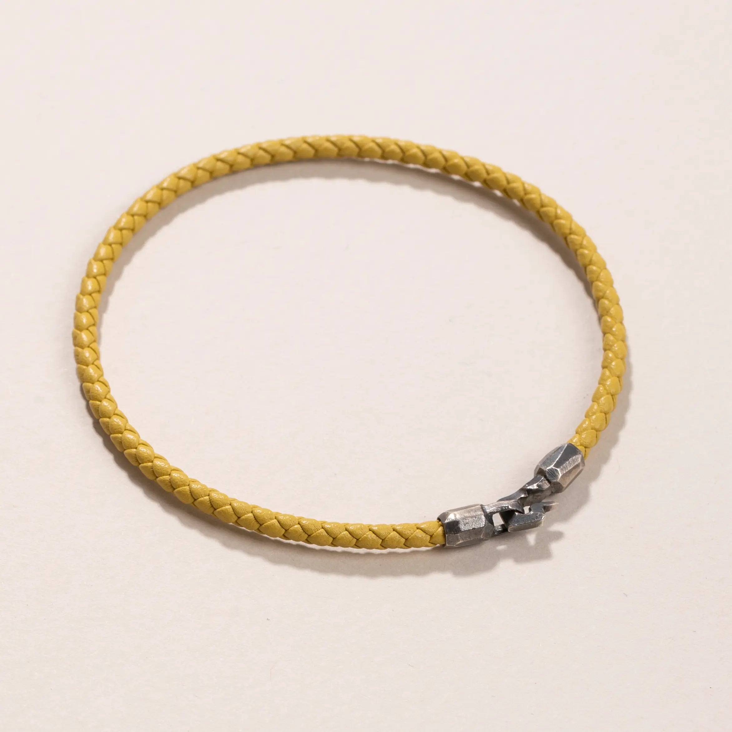 Yellow leather cord bracelet with oxidized silver clasp for men and women, ideal gift, made of high-quality sterling silver and real leather.