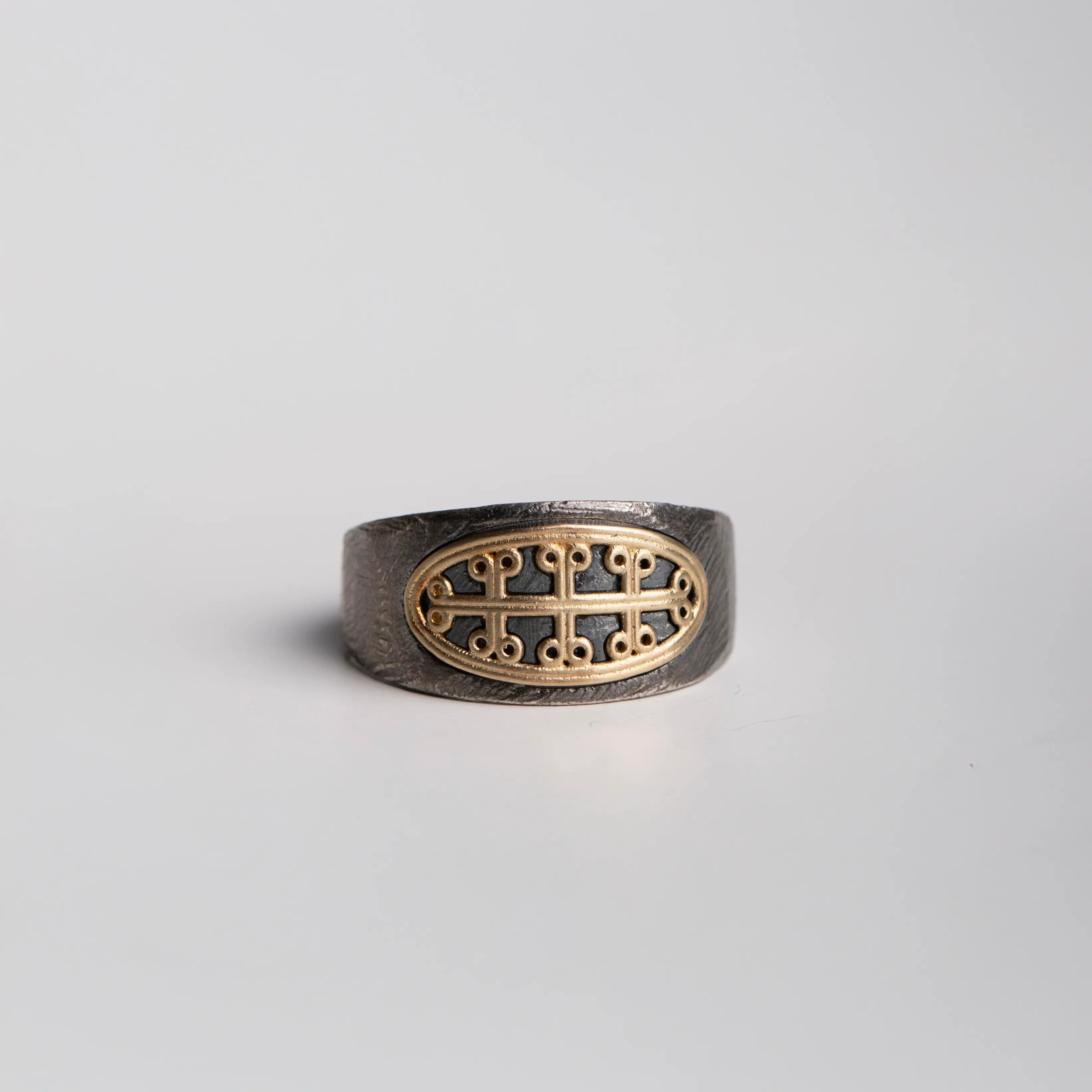 Signet Ring 14K Gold & Silver 925 Oval with oxidized brutalist design and textured surface.