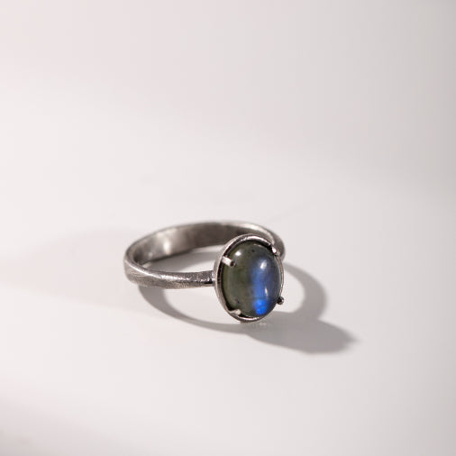 Δαχτυλίδι Οβάλ Λαμπραδορίτης Οξειδωμένο Ασήμι