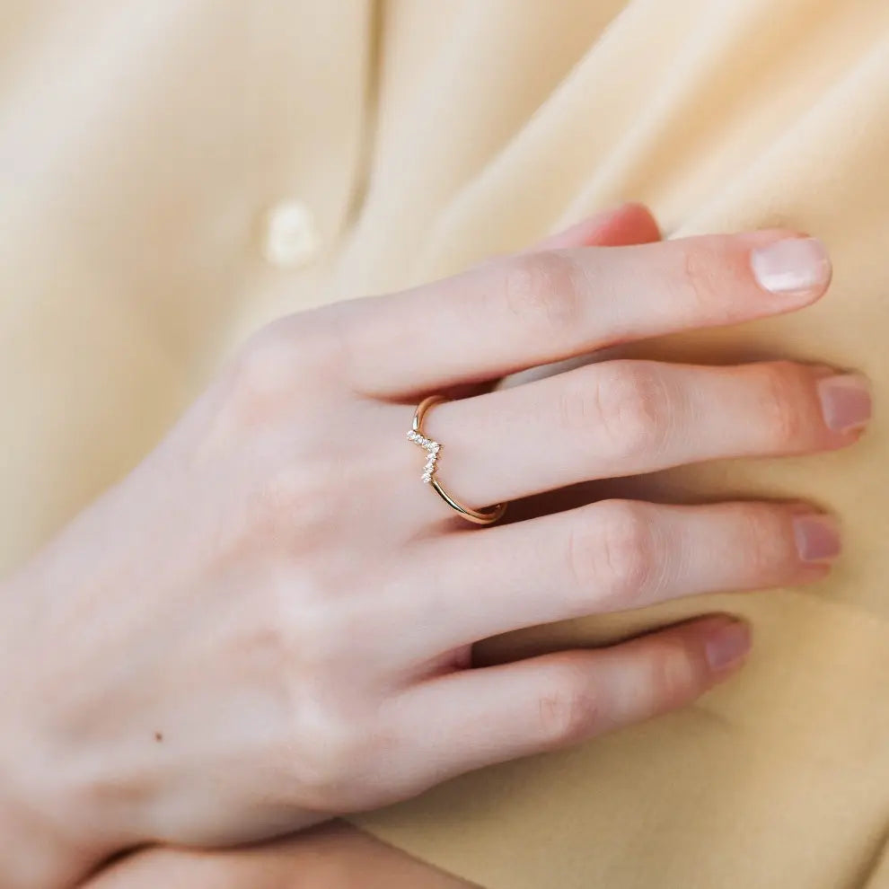 Diamond V Ring 14K Gold
