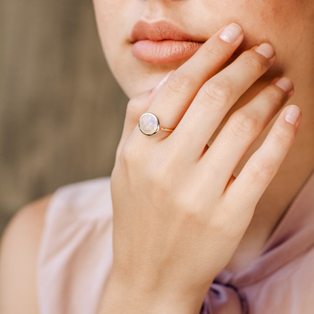 Moonstone Ring 10mm in 14K Gold