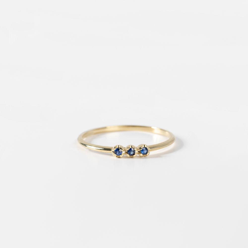14K Gold 3 Blue Sapphire Ring KYKLOS