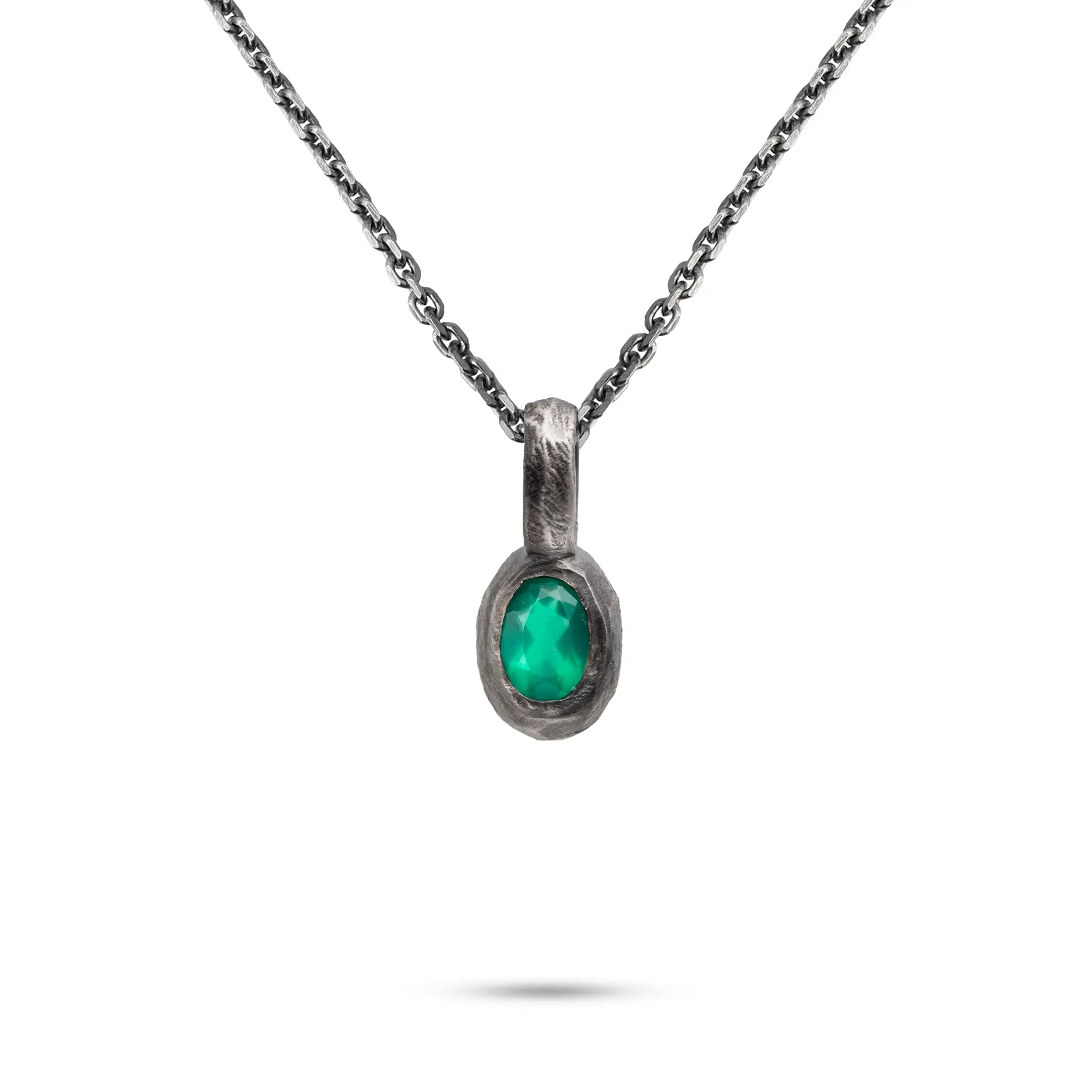 Green Onyx Necklace Sterling Silver 925 featuring a hand-carved pendant with a vibrant green onyx gemstone.