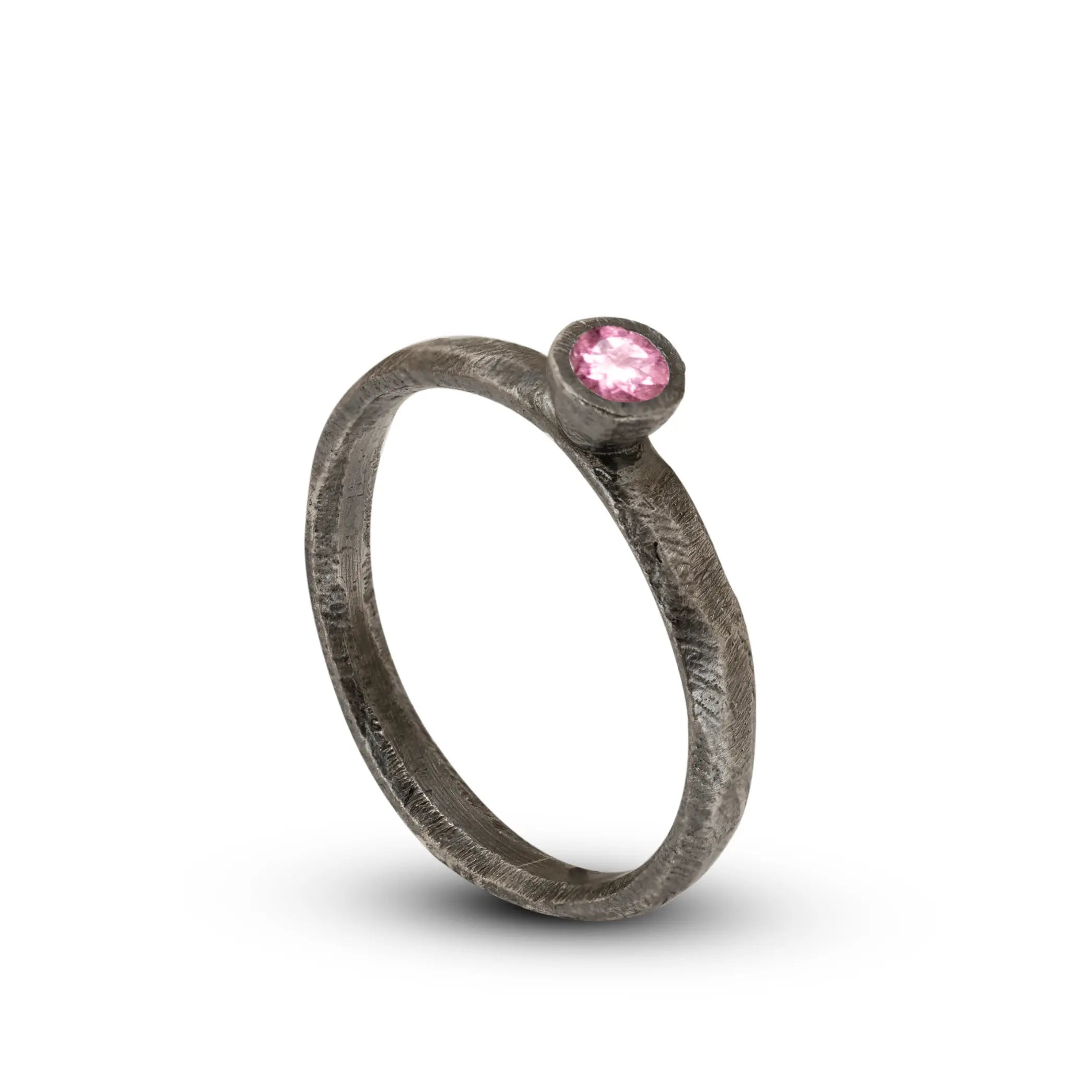 Pink tourmaline ring in oxidized sterling silver 925, handcrafted in brutalist style, perfect gift for her, minimalist design.