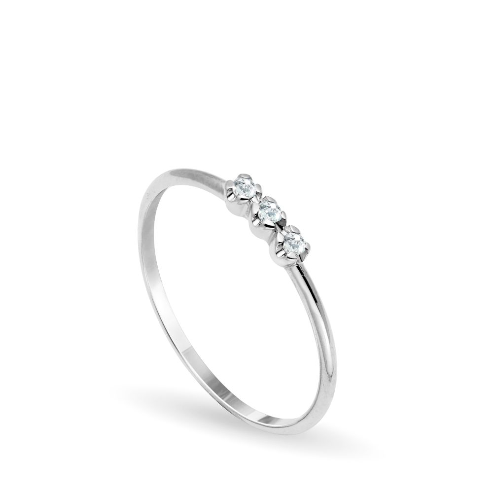 14K White Gold 3 Diamonds Ring