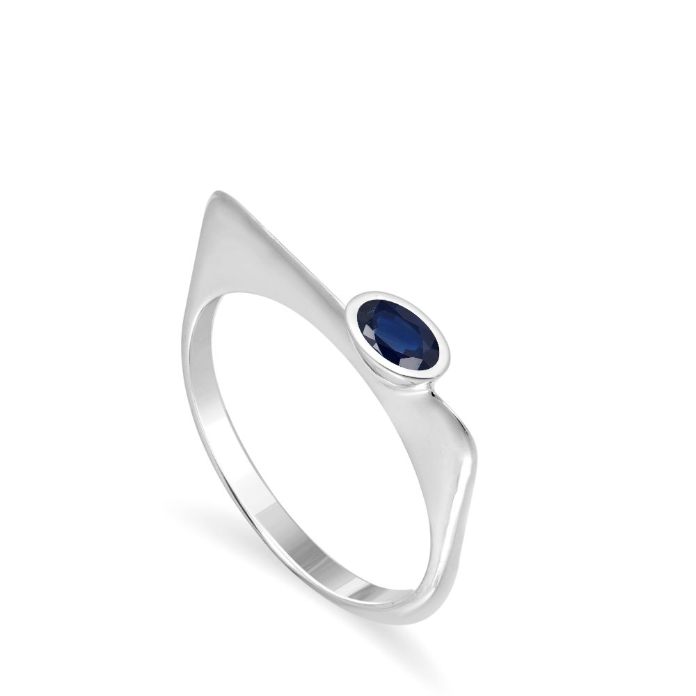 14K Gold Oval Blue Sapphire Ring