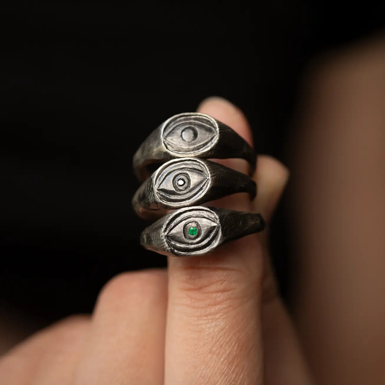 Eye Ring Emerald Oxidized Silver 925