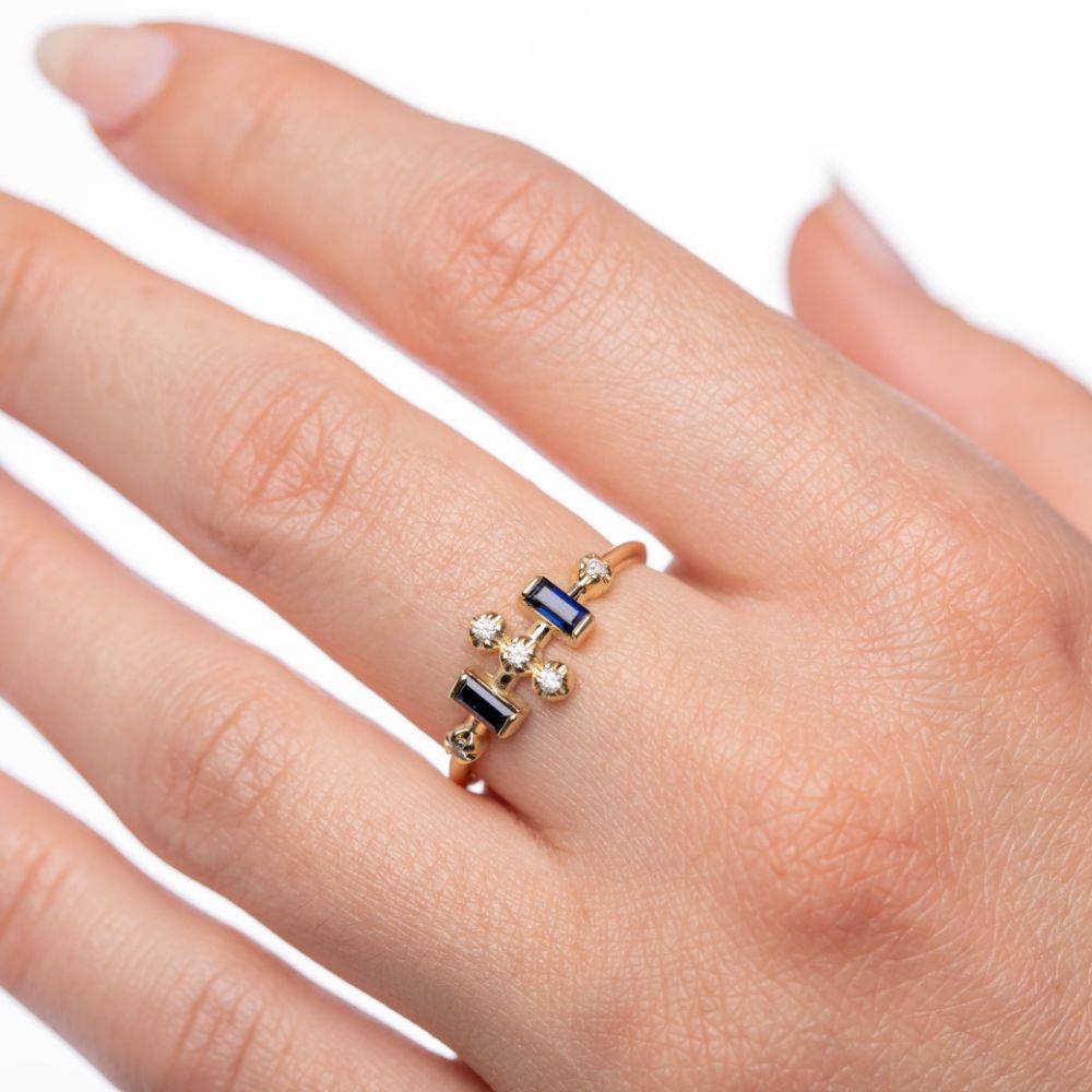 14K Gold Ring Blue Sapphires Diamond