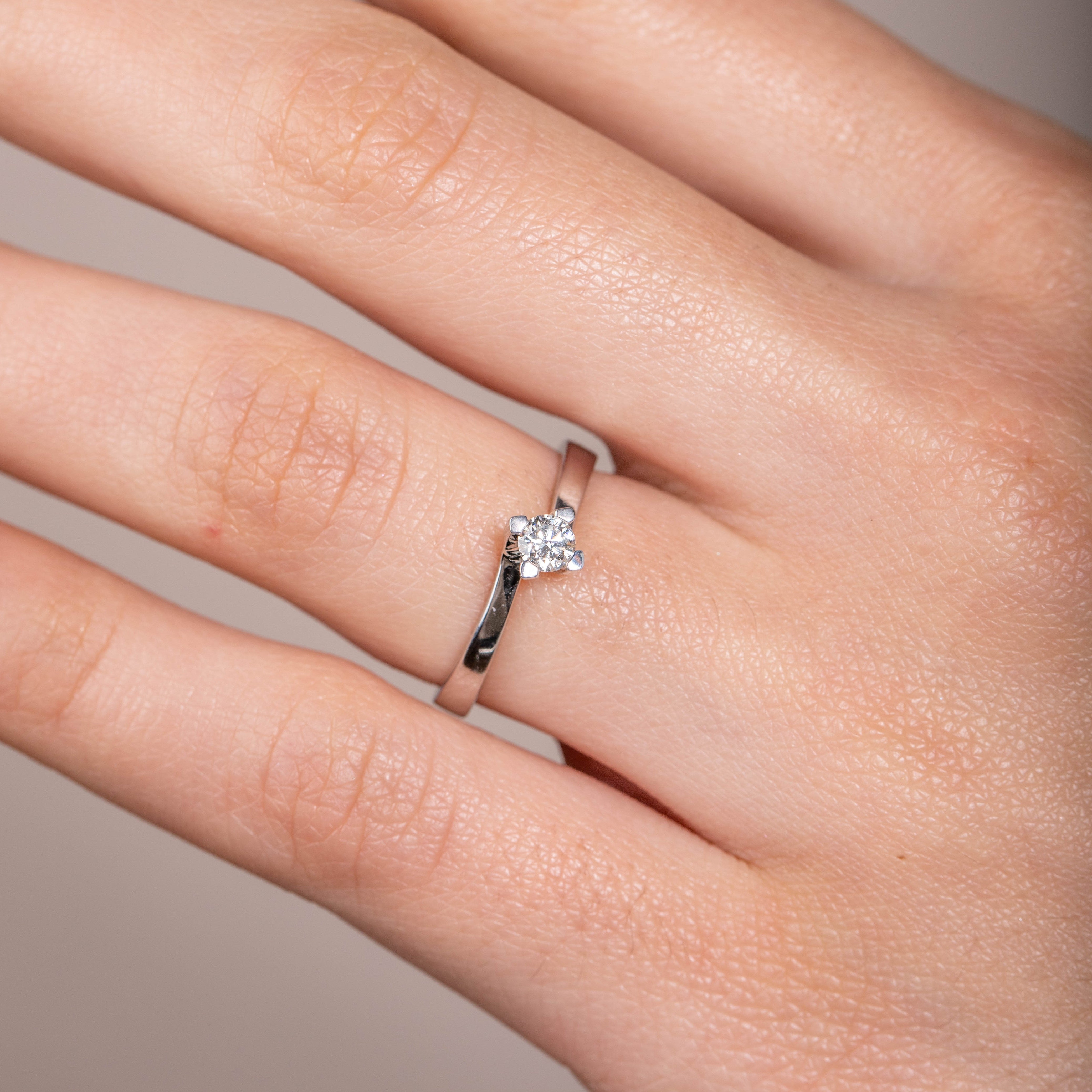 Engagement Diamond Ring 18K White Gold 0.21ct