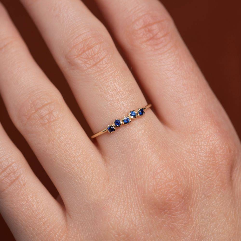 14K Gold Ring 5 Blue Sapphires