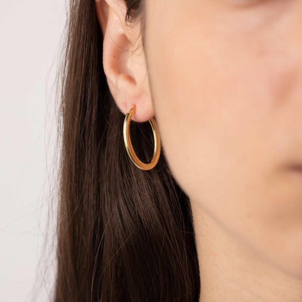 Medium Oval Hoop Earrings 14K Gold