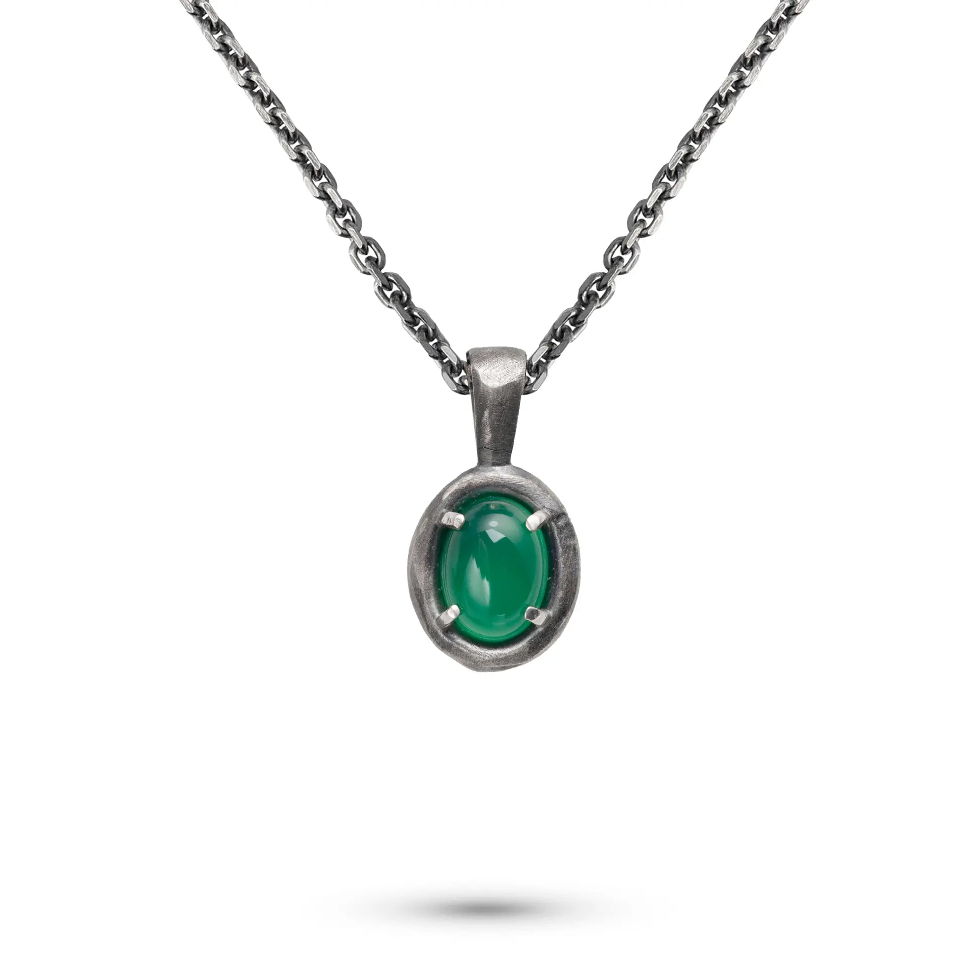 Green Onyx Necklace Oxidized Silver 925 featuring a natural gemstone pendant on a chain.