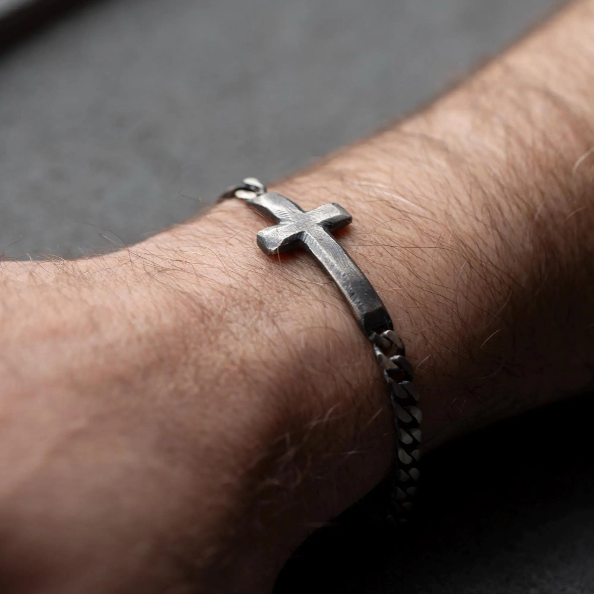 Βραχιόλι Σταυρός Οξειδωμένο Ασήμι 925