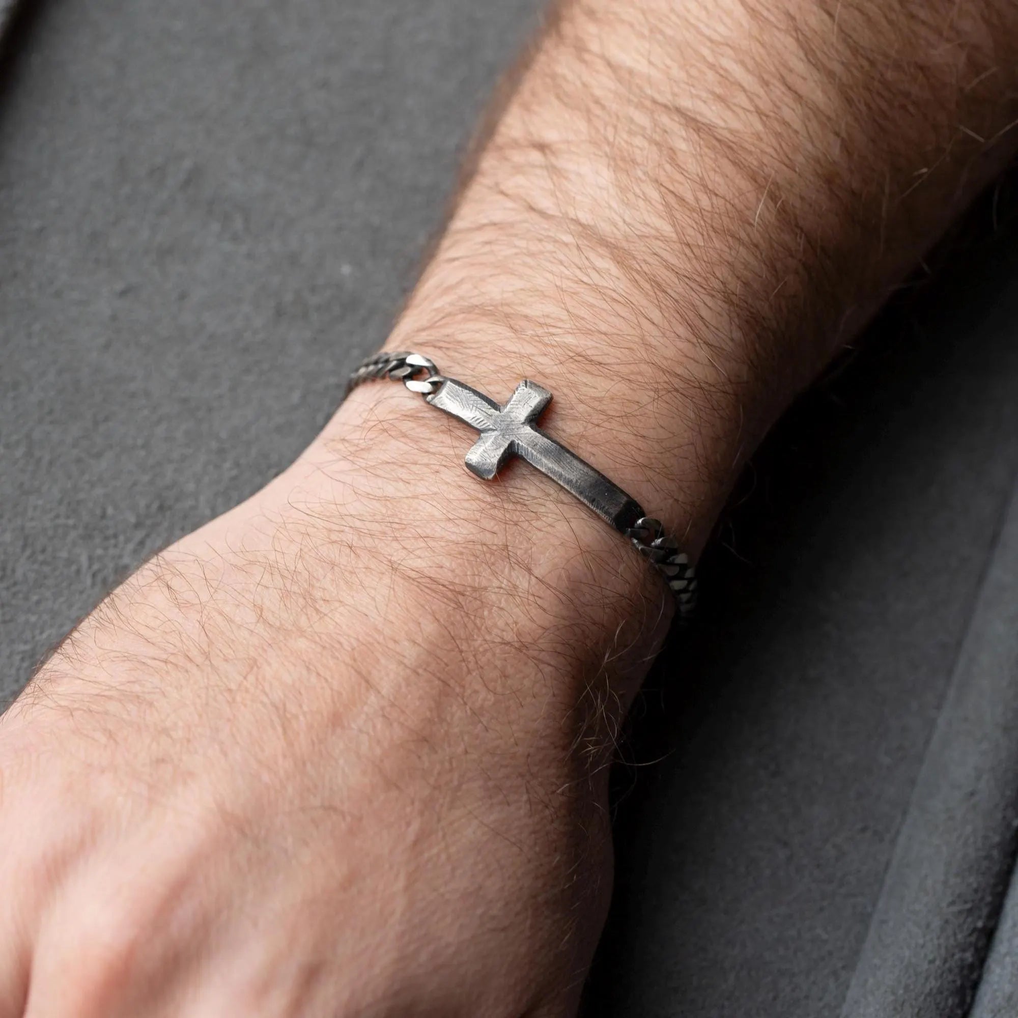 Βραχιόλι Σταυρός Οξειδωμένο Ασήμι 925